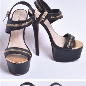 Bought from another seller on Poshmark